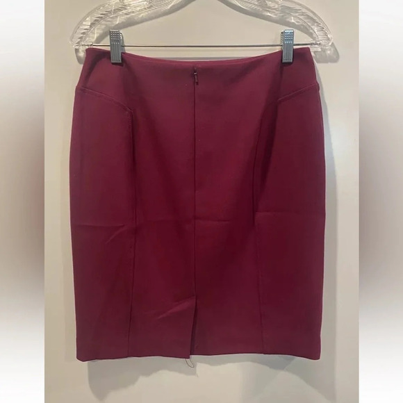 NWOT Halogen Raspberry Red Pencil Skirt Career Womens Size 6P (1523) - Picture 2 of 5